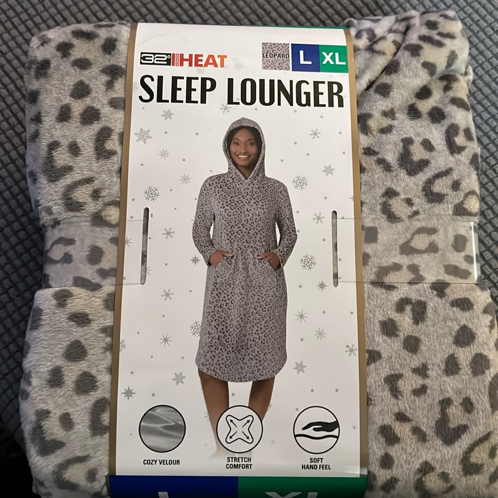 Sleep Lounger.  32 Degree Heat Name-brand.   New in packaging.  Size L/XL